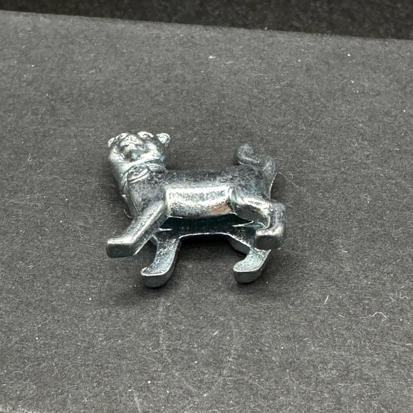Vintage Monopoly Dollhouse Miniature Cat Replacement Piece - Picture 5 of 11